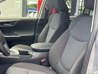 Toyota RAV4 2.5 Hybrid Dynamic AWD DYNAMIC 1650KG TREKGEW STOELVERW PARK-SENSOREN NAVI CAMERA APPLE/ANDROID LM-VELGEN / 9
