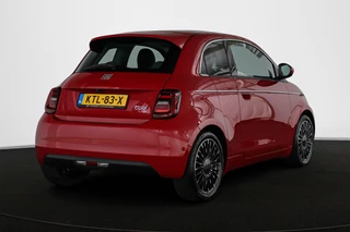 Fiat 500 3+1 La Prima 42 kWh Panoramadak Stoelverwarming Camera Apple CarPlay / 4