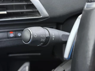 Peugeot 3008 GT SOH: 99% | PHEV | APPLE CARPLAY | ELEKTRISCHE ACHTERKLEP | CAMERA VOOR + ACHTER | ADAPTIVE CRUISE CONTROL | FOCAL AUDIO | DODEHOEK DETECTIE| RIJKLAARPRIJS INCL. 12 MND BOVAG GARANTIE / 32