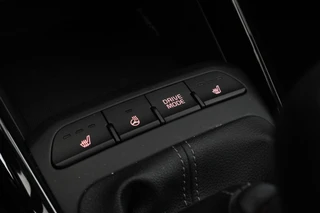 Kia Stonic 1.0 T-GDi MHEV DynamicPlusLine  Trekhaak! Navigatie, Climate, / 34