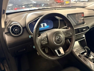 MG EHS 1.5 TGDI Luxury PHEV / automaat / 360camera / Leder/ carplay / Panorama-dak / 9