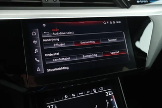 Audi Q8 e-tron 50 340pk quattro S Edition 95 kWh SOH 100% B&O HUD Keyless Stoelverwarming Camera Panoramadak Navigatie 2x S-Line / 32