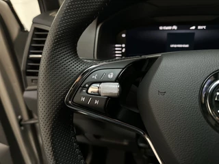 Skoda Karoq 1.5 TSI 150pk ACT Sportline Business Camera Stoelverwarming Sfeerverlichting / 24
