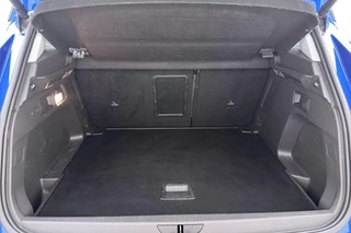 Opel Grandland X 1.2 Turbo Business Executive | Electrische achterklep | Navigatie | Camera | Half lederen bekleding | DAB radio | Apple Carplay | Extra getint glas / 11