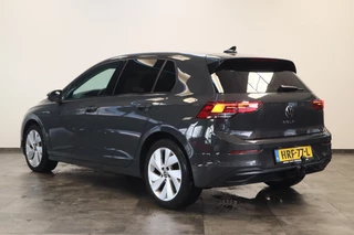 Volkswagen Golf 1.5 eTSI Style  Panoramadak Elec.Trekhaak IQ-led 24 Maanden garantie* (Vraag naar de voorwaarden) / 2