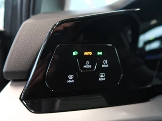 Volkswagen Golf 1.0 eTSi 110pk DSG Business 5-drs. CAMERA/KEYLESS/WINTERPACK/CARPLAY/17INCH / 52