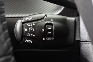 Peugeot 208 1.2 PureTech 75 Active Apple CarPlay Airco Cruise Control / 24