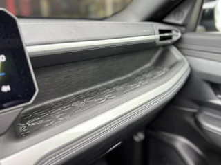 Jeep Compass First Edition 74 kWh | 360 Camera | Massage | Schuif-kanteldak / 29