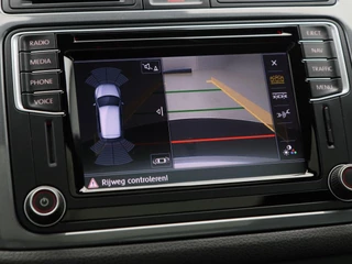Volkswagen Tiguan 1.4 TSi R-Line Edition 125 Pk | Panoramadak | Trekhaak | Camera | Cruise Control | Climatronic | Navigatie | 18 Inch / 27