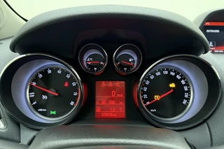 Opel Mokka 1.4 Turbo 140pk Innovation | Navigatie | Parkeersensoren | Camera | Trekhaak | Cruise control | Dealer onderhouden | 19" lichtmetalen velgen | Climate control / 35