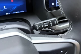 Jeep Compass 1.2 e-Hybrid First Edition | LED matrix verlichting | Panoramadak | Drive assist | Focal audio | Massage stoelen | Stoel ventilatie/verwarming | Camera's rondom / 28