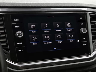 Volkswagen T-Roc 1.5 TSI Sport | Trekhaak | Camera | CarPlay | Stoel-/Stuuverwarming | Adaptive Cruise | / 18