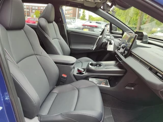 Toyota bZ4X Touring EXECUTIVE AWD 75 kWh NIEUW! PANODAK JBL-AUDIO 1500KG TREKGEW LM-VELGEN 20" 4S-BANDEN STOELVERW/KOELING STUURVERW BLIND SPOT WARMTEPOMP EL-ACHTERKLEP / 9
