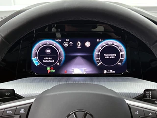 Volkswagen Golf 1.5 eTSI Black Line CAMERA | IQ Light + Grill | VIRTUAL / 25