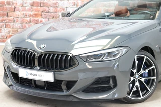 BMW 8 Serie M850i xDrive High Executive M Sport Pakket Automaat  / Live Cockpit Professional / Individual Leder Merino / Driving Assistant / Carbon Exterieur / Active Steering / Laserlight / M Sportremsysteem / Active Cruise Control met Stop en Go-functie / M Sportdifferentieel / Shadow Line / Achteruitrijcamera / Harman Kardon / 2