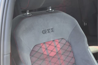Volkswagen Golf 2.0 TSI GTI TCR Performance Pack Executive 290 pk Nardo Grey | Vol | Keyless | Pano | Camera | Carplay | Adapt.CC | Full LED | Historie / 39