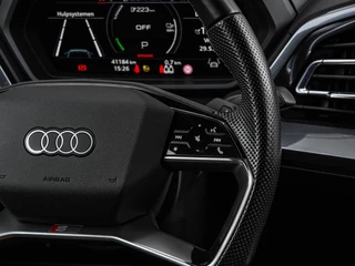Audi Q4 e-tron 40 Launch edition S Competition 77 kWh | Trekhaak | HUD | Warmtepomp | ACC | Matrix LED | Leder | Keyless | Camera | Sonos audio | 20" | Dealeronderhouden / 21