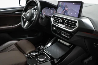BMW X3 xDrive20i M-Sport Business Edition Plus | PANORAMADAK | STUURVERWARMING | TREKHAAK | 20" / 4