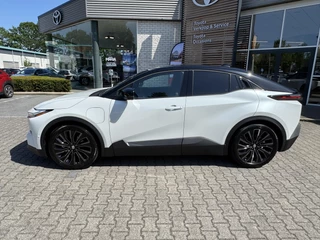 Toyota C-HR+ EXECUTIVE AWD 77 kWh NIEUW & DIRECT LEVERBAAR!! PREMIUM PACK PANO-DAK BLIND-SPOT PARK-SENSOREN 360° CAMERA STOEL/STUURVERW WARMTEPOMP EL-ACHTERKLEP / 2