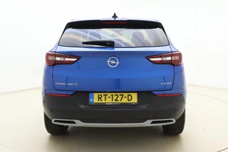 Opel Grandland X 1.2 Turbo Business Executive | Electrische achterklep | Navigatie | Camera | Half lederen bekleding | DAB radio | Apple Carplay | Extra getint glas / 12