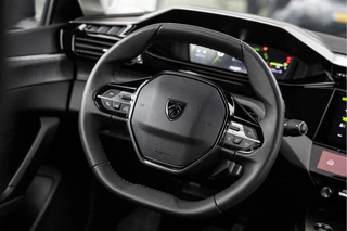 Peugeot 408 1.2 Hybrid 145 e-DCS6 Allure  | Camera | 19" | ACC / 8