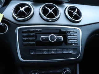 Mercedes-Benz CLA-klasse 200 Ambition | PDC | PANO | SPORTSTOELEN | CRUISE | NAVI | / 22