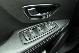 Renault Scénic 1.2 TCe Collection Camera | 1800KG Trekgewicht | Trekhaak | Navigatie | Lichtmetalen velgen | Climate Control | Cruise Control / 19
