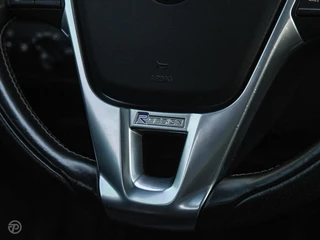 Volvo V40 2.0 D3 150 PK Business Sport R-Design Panoramadak Harman Kardon LED Standkachel Trekhaak Stoelverwarming 18" / 20