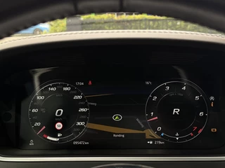 Jaguar F-TYPE P300 RWD R-Dynamic / 12