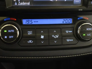 Toyota RAV4 2.5 Hybrid AWD Executive / 24
