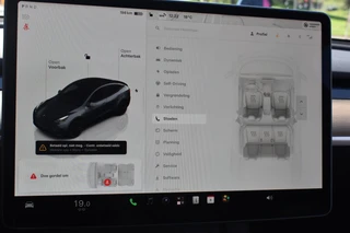 Tesla Model Y Long Range AWD 75 kWh AMD Ryzen | Trekhaak | Leer | Panorama | 12 mnd BOVAG garantie | Whatsapp 06-53188999 / 16
