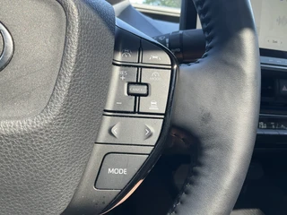 Toyota Prius 2.0 Plug-in Executive Carplay Pano.dak Stoel/Stuurverw. PHEV / 24
