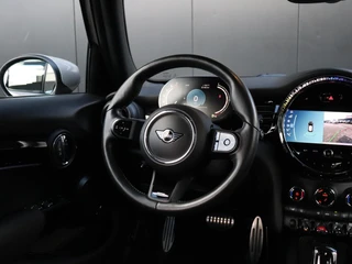 MINI 5-Deurs 1.5 Cooper MINI Yours LEDER | AUT. | SPORTSTOELEN | CAMERA | STOEL/STUURVERW. | CRUISE | NAVI | / 19