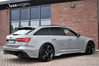 Audi RS6 Avant 4.0 TFSI quattro  Nardo Ceramic Pano Trekh Sportuitl HUD ACC Dynamic+ 4WS / 34
