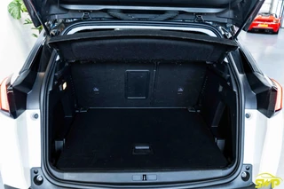 Peugeot 3008 1.2 PureTech Allure | Bi-tone | Navi | Camera | Keyless / 22