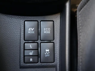 Toyota Yaris 1.5 Hybrid Comfort ✅Stoelverw.✅Camera✅Clima✅Two Tone✅Cruise✅Keyless✅Clima✅ / 10