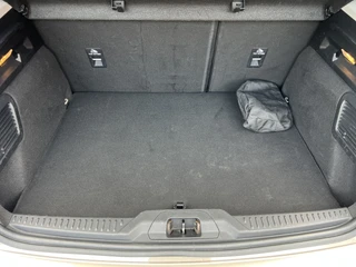 Ford Focus 1.0 EcoBoost Titanium Business  | Keyless | Cruise | Trekhaak | Camera | Stoel/Stuurverw. | B&O | / 40