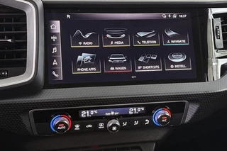 Audi A1 Sportback 30 TFSI Advanced / 13