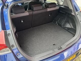 Toyota Auris 1.8 Hybrid Dynamic / 8