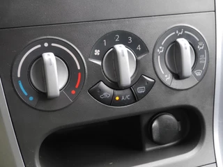 Opel Agila 1.0 Berlin | 1e eigenaar | Trekhaak voor fietsendrager | Dealer onderhouden | Lichtmetalen velgen | Airco | Extra getint glas | Hoge instap / 22