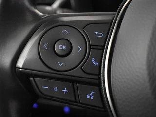 Toyota Corolla 2.0 Hybrid Executive | JBL-audio | Trekhaak | Head-up | PDC / 16