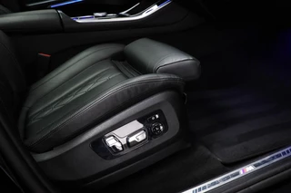 BMW X5 xDrive50e M-sport | PANORAMADAK | INDIVIDUAL VOLLEDER MERINO | HEAD UP | HARMAN KARDON | 360 CAMERA | MAXTON | 22" | / 19