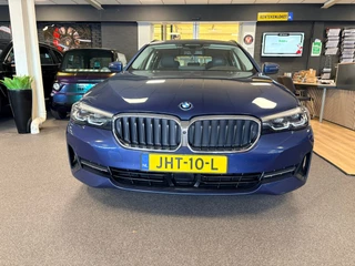 BMW 5-serie Touring 530e Business Edition Plus / trekhaak / Leder / pdc / 360 camera/cruise Adaptive / 9