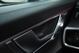 Audi RS6 Avant 4.0 TFSI quattro  Nardo Ceramic Pano Trekh Sportuitl HUD ACC Dynamic+ 4WS / 96