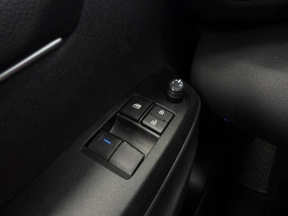 Toyota Yaris 1.5 Hybrid 115 Active NAVI-APP/CAMERA/CLIMA/BLEUTOOTH! / 17