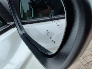 Suzuki Swift 1.2 SELECT SMART HYBRID  Direct Leverbaar | Tot 10 JAAR GARANTIE!  Inclusief € 2.400,- Voorraad Voordeel / 35