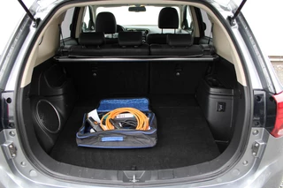 Mitsubishi Outlander 2.0 PHEV Executive Edition / 16
