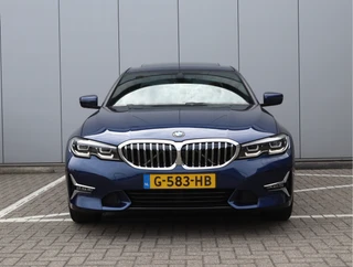 BMW 3 Serie 320i High Executive Edition  | Schuifdak | Leder | Camera | Org. NL / 6
