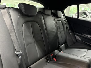 BMW 1 Series 118i NL auto/ Eerste eigenaar/ 34.323 KM/ Automaat / 35