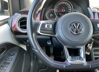 Volkswagen up! 1.0 TSI GTI 116 pk  | 17 inch lichtmetaal | stoelverwarming | climate control | zwart dak-spiegels | NL auto / 27